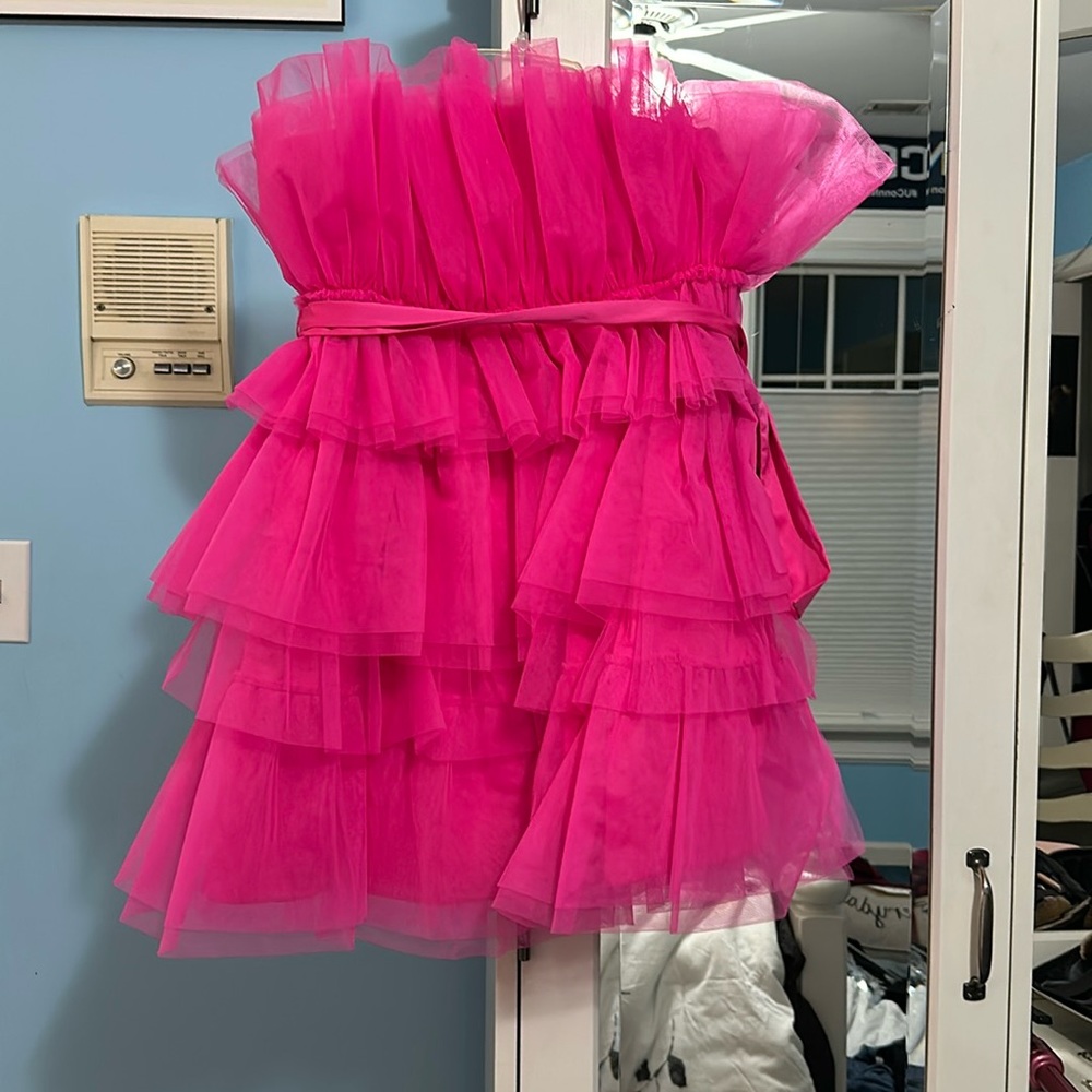 DRESS